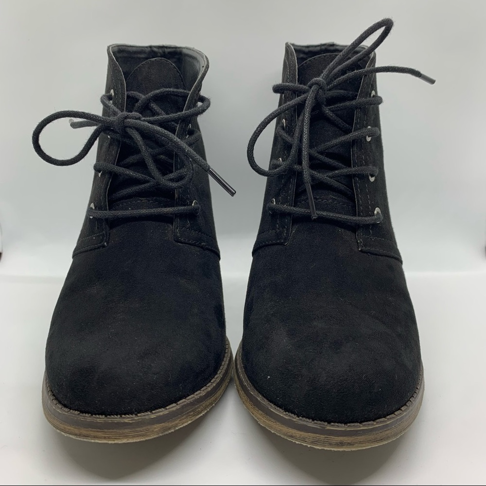 MIA | size 8 | black suede heeled ankle boots w/ laces